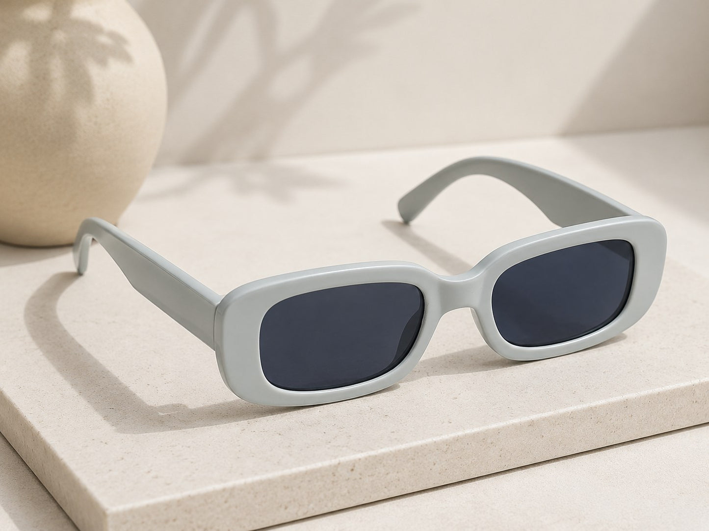 LUSHÉ Rectangle Sunglasses in grey